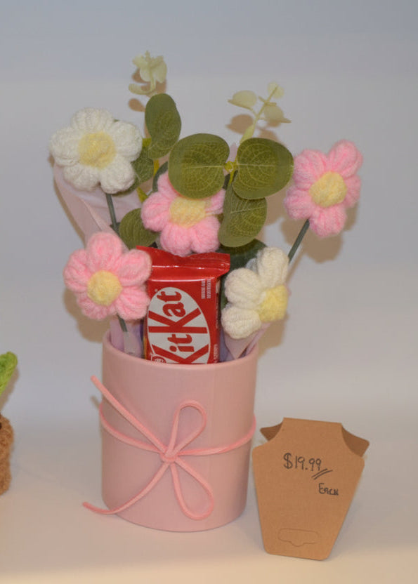 Crochet Gift | Customized Flower Bouquet With Chocolates Of Your Choice