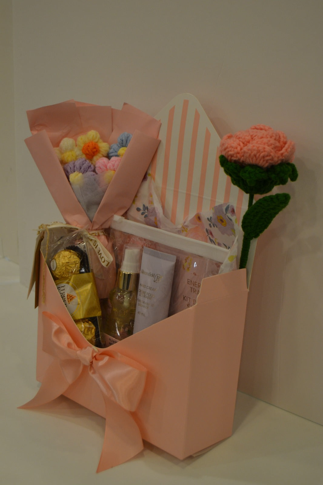 Gift Box - 02 (Customizable)