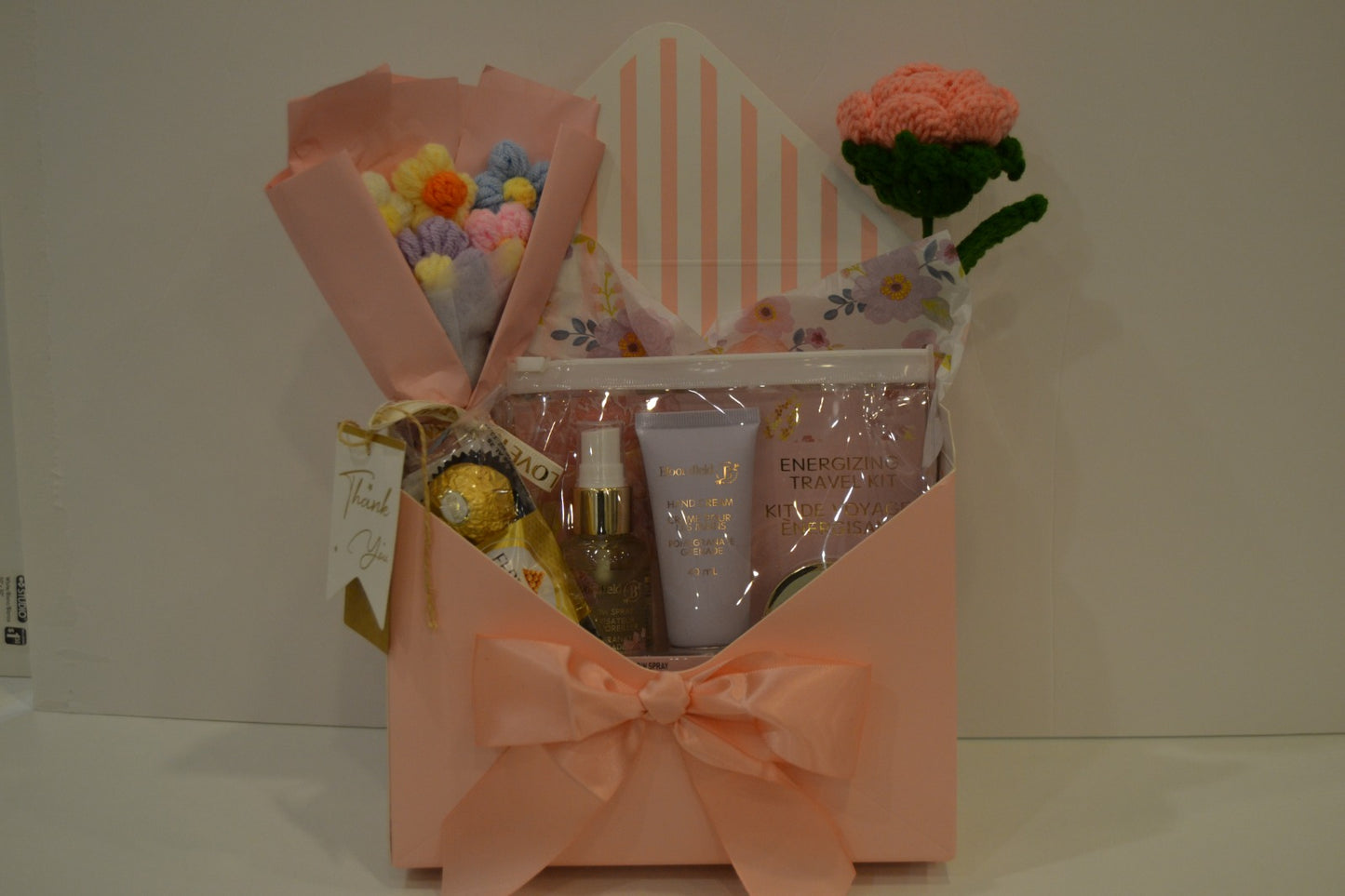 Gift Box - 02 (Customizable)